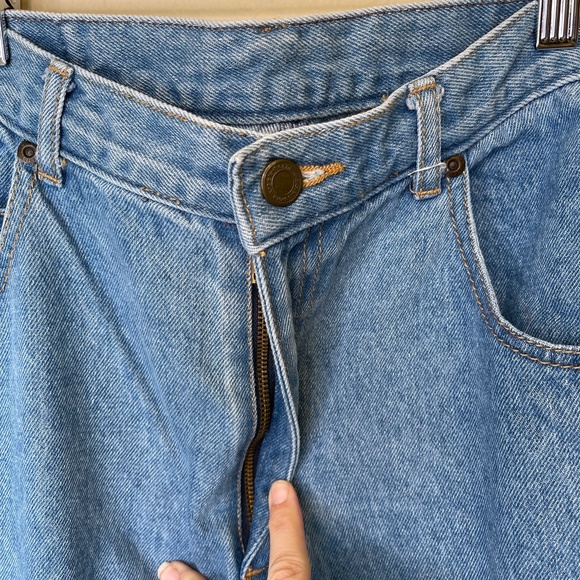 Liz Claiborne Authentic | VTG Mid-Plus Size High Waisted Tapered Mom Jeans - Picture 6 of 10